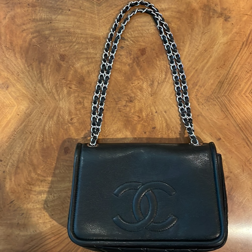 CHANEL HANDBAG